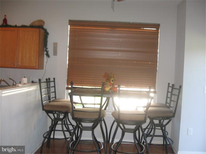 139 Castleton Road Delran, NJ 08075 - Photo 8 of 22 Kitchen