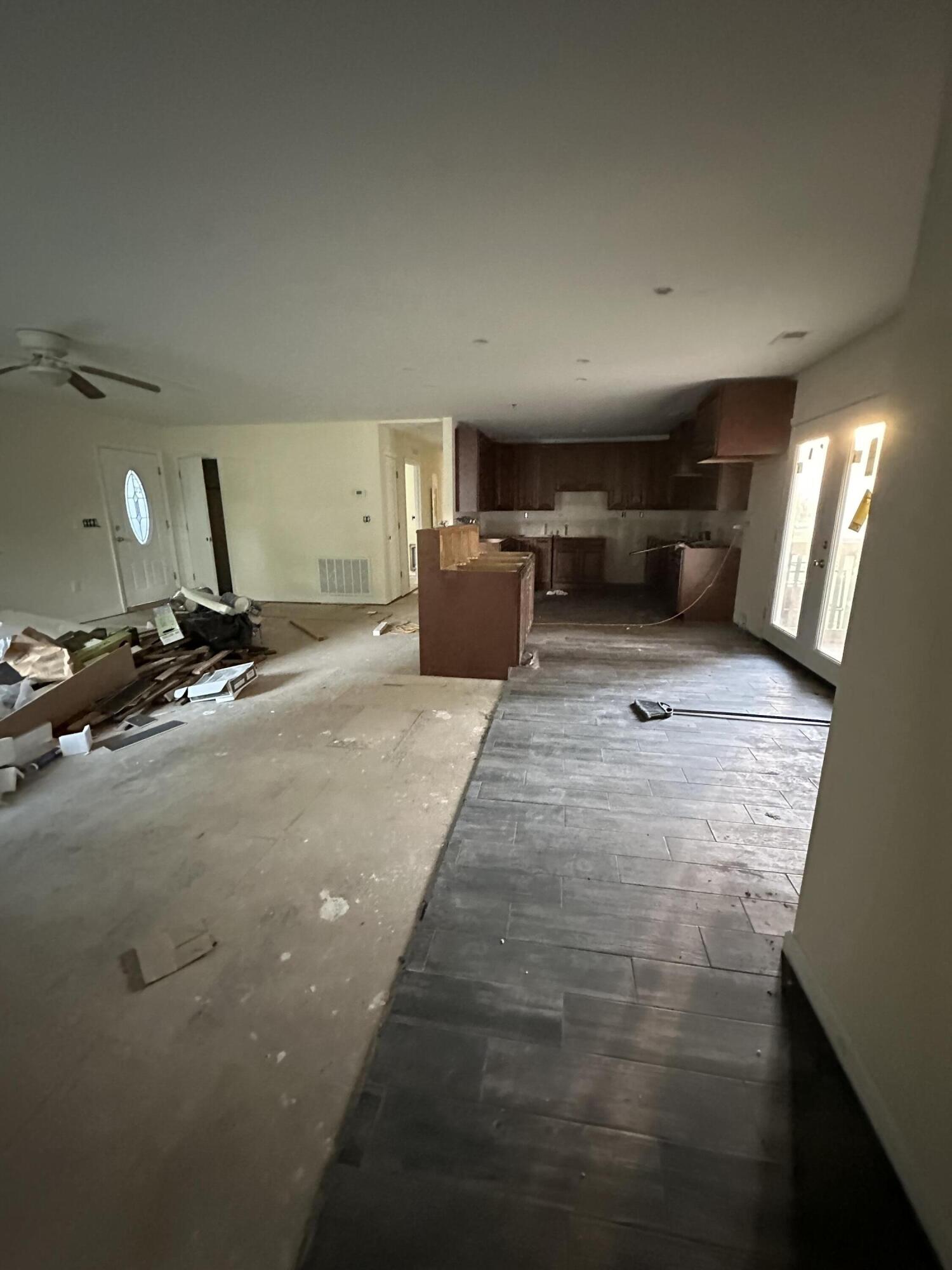 6414 Fields Road Hollywood, SC 29449 - Photo 3 of 11 Living Room and Kitchen