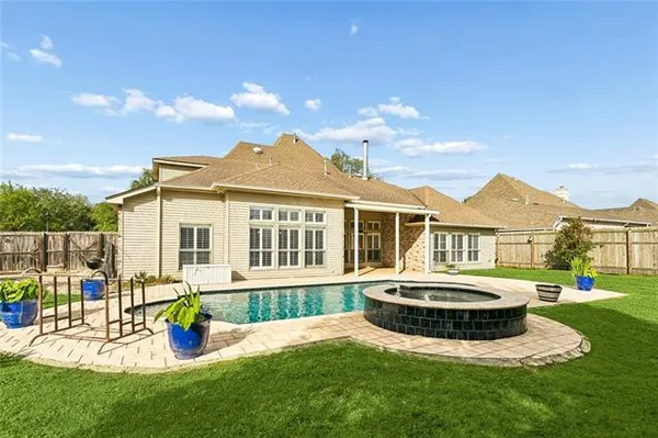 $781,000 | 56 Robyn Place, Mandeville, LA 70471