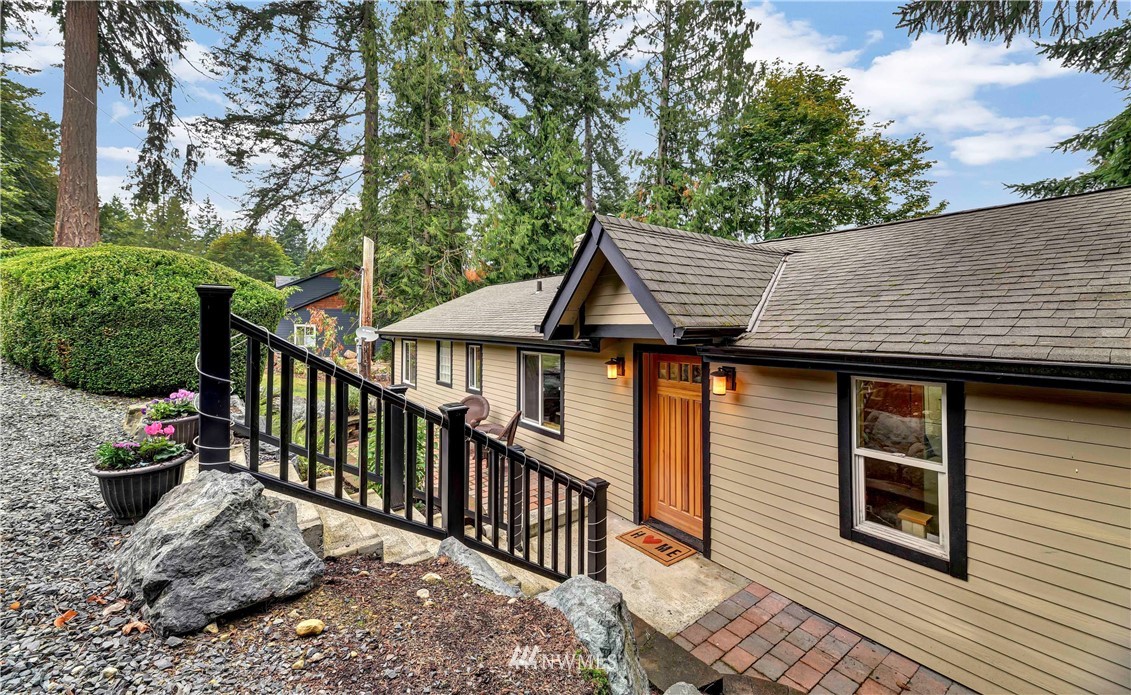 6223 Adams Log Cabin Road Snohomish, WA 98290 - Photo 1 of 24 Gallery Image 1
