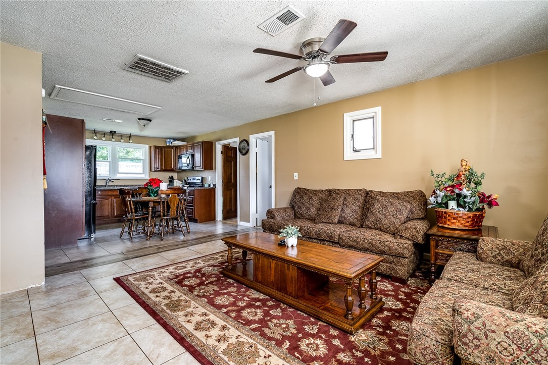300 Eastview Road Pelzer, SC 29669 - Photo 7 of 28