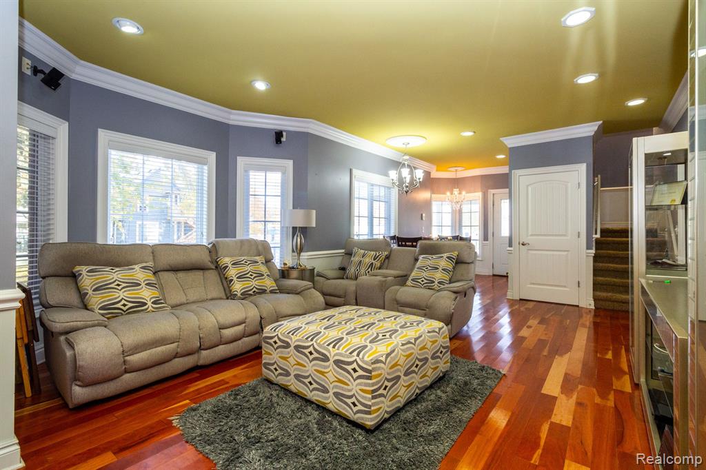 4828 South Wayne Road Wayne, MI 48184 - Photo 8 of 49