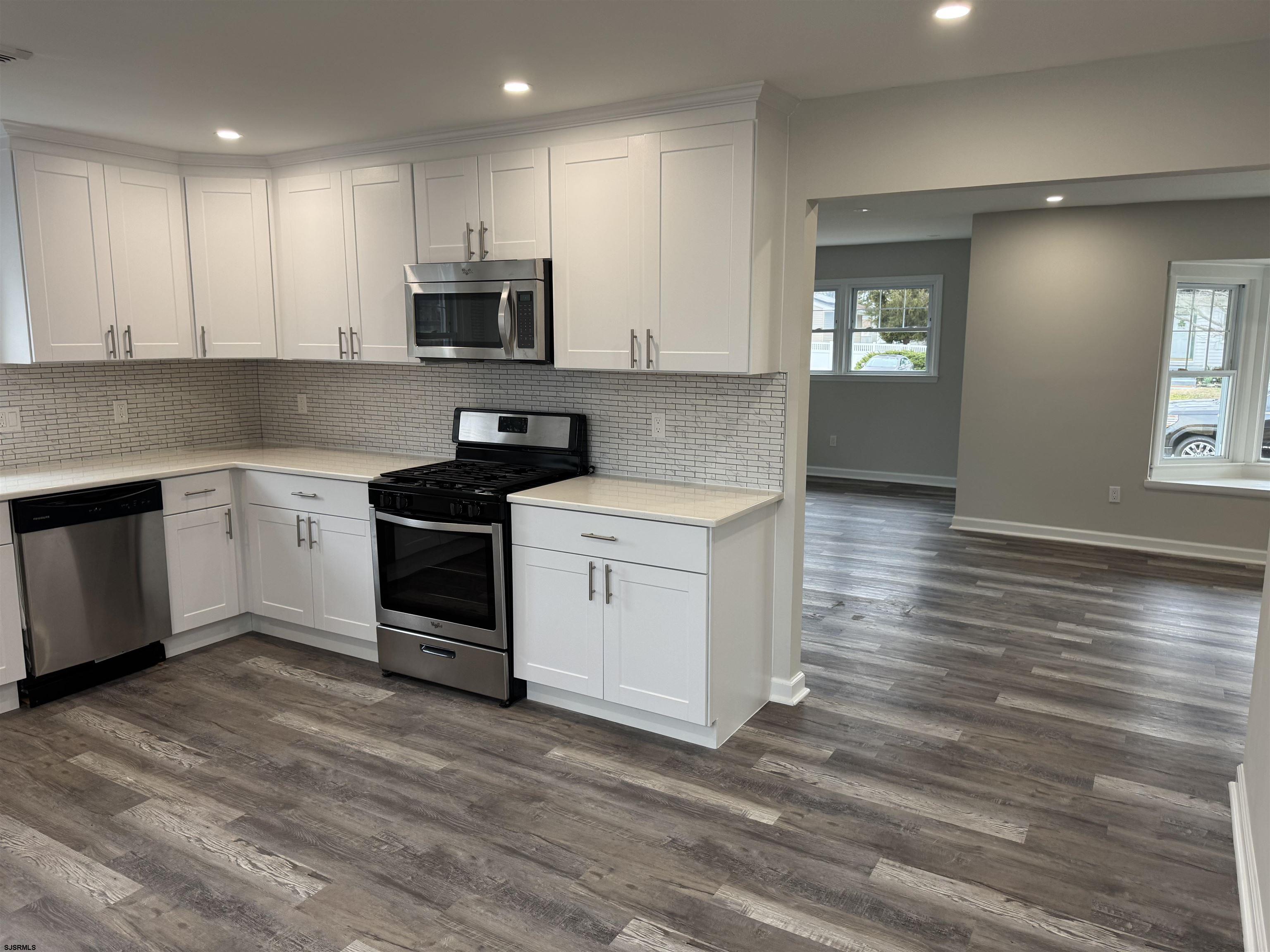 6 Colgate Road Somers Point, NJ 08244 - Photo 7 of 17 Gallery Image 7
