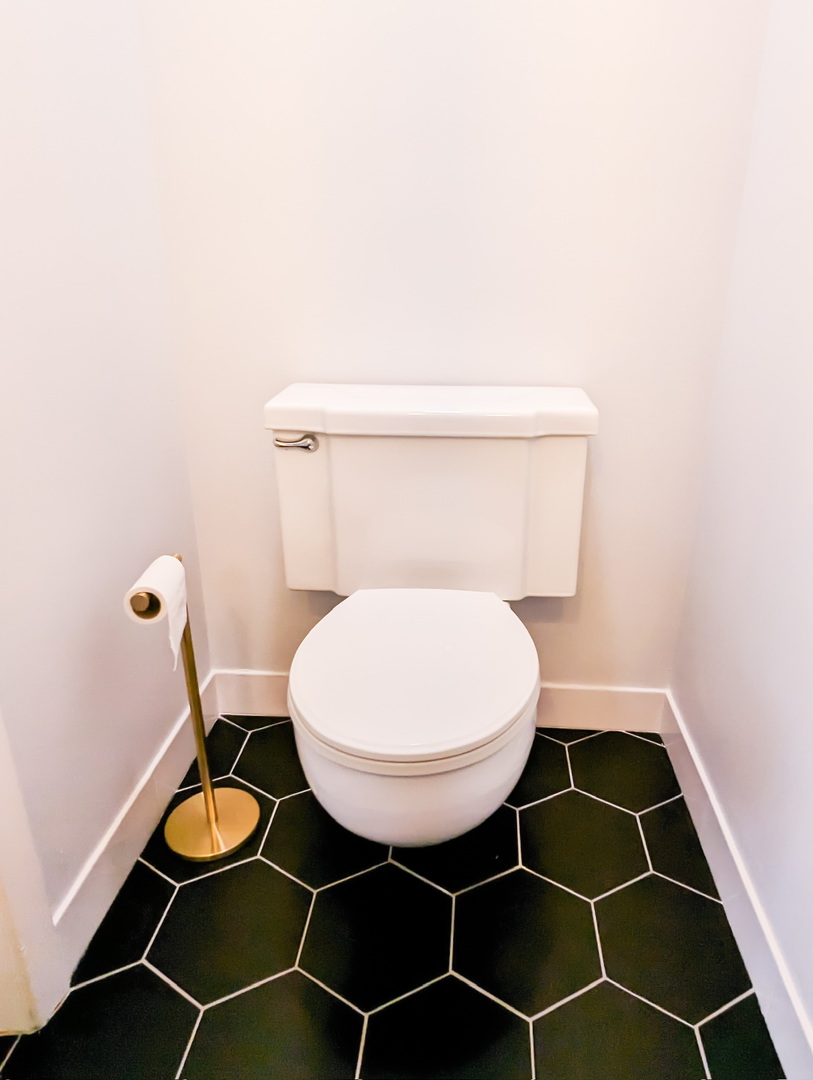 2812 Dundee Road, Unit 15C Northbrook, IL 60062 - Photo 13 of 19 Gallery Image 13