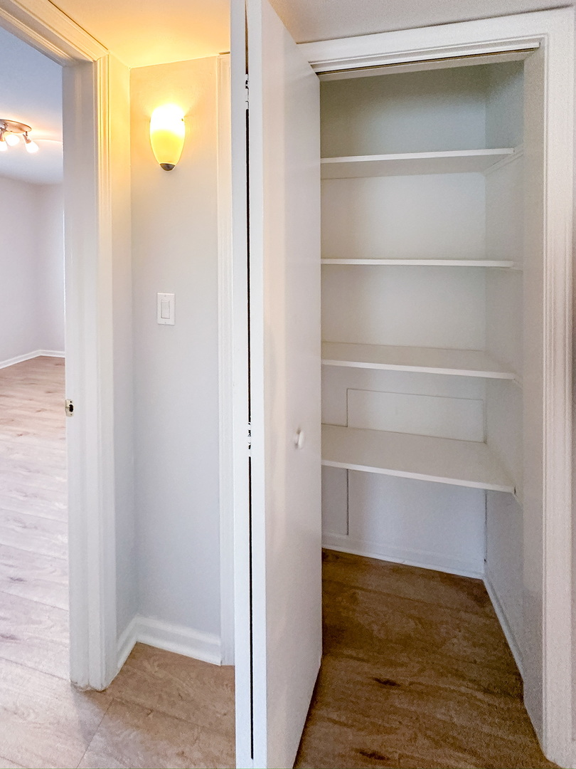 2812 Dundee Road, Unit 15C Northbrook, IL 60062 - Photo 14 of 19 Gallery Image 14