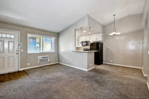 $375,000 | 5550 Adelaide Avenue, Unit 11, San Diego, CA 92115