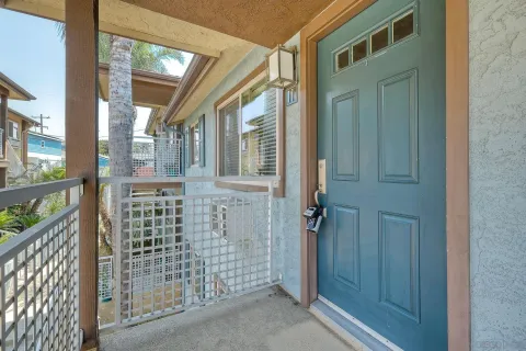 $375,000 | 5550 Adelaide Avenue, Unit 11, San Diego, CA 92115