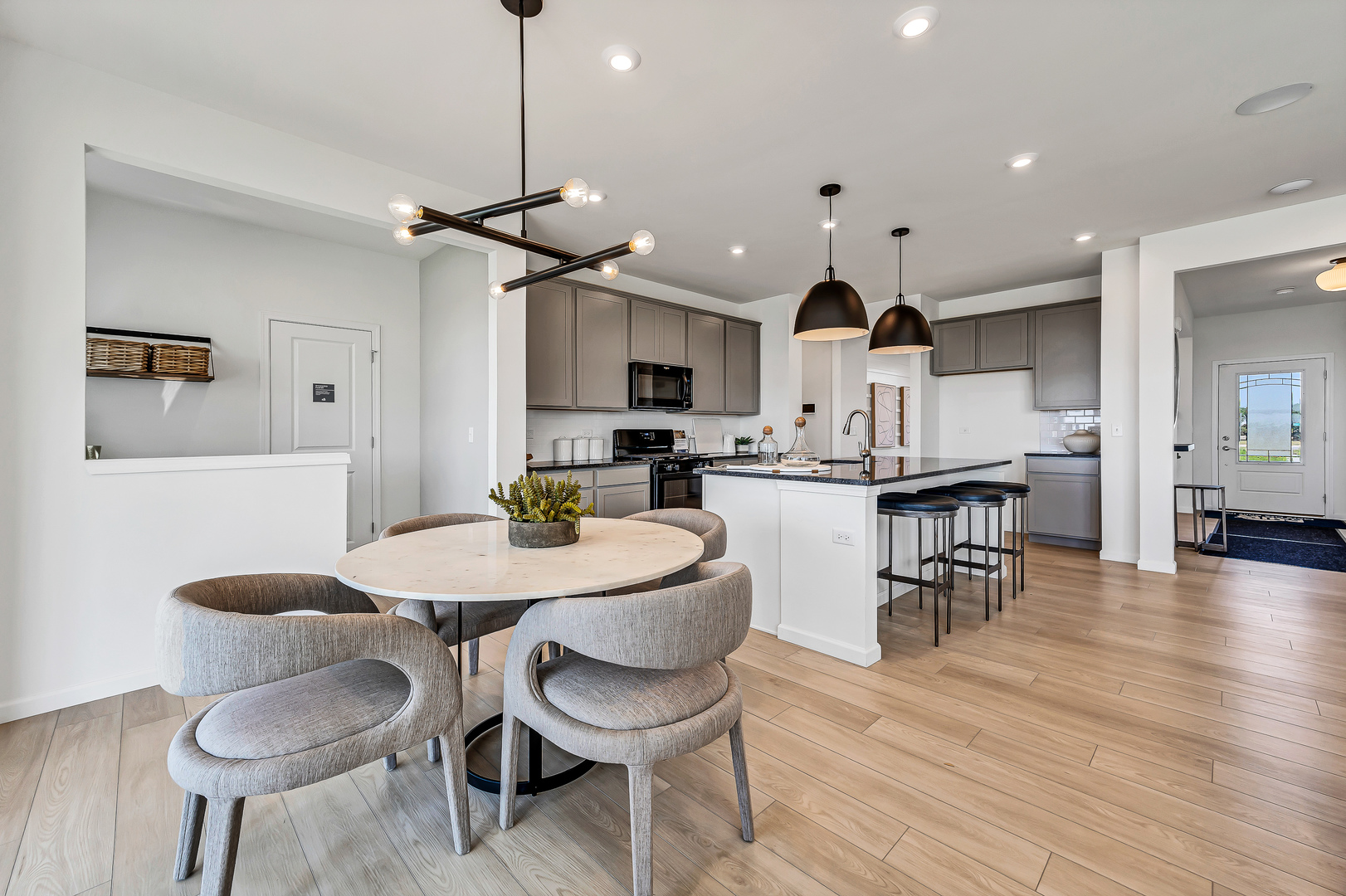 2935 Red Rose Road Aurora, IL 60503 - Photo 5 of 15 Gallery Image 5