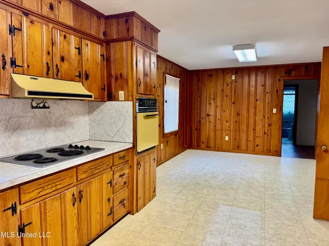 $179,000 | 12 Fatherland Road, Natchez, MS 39120