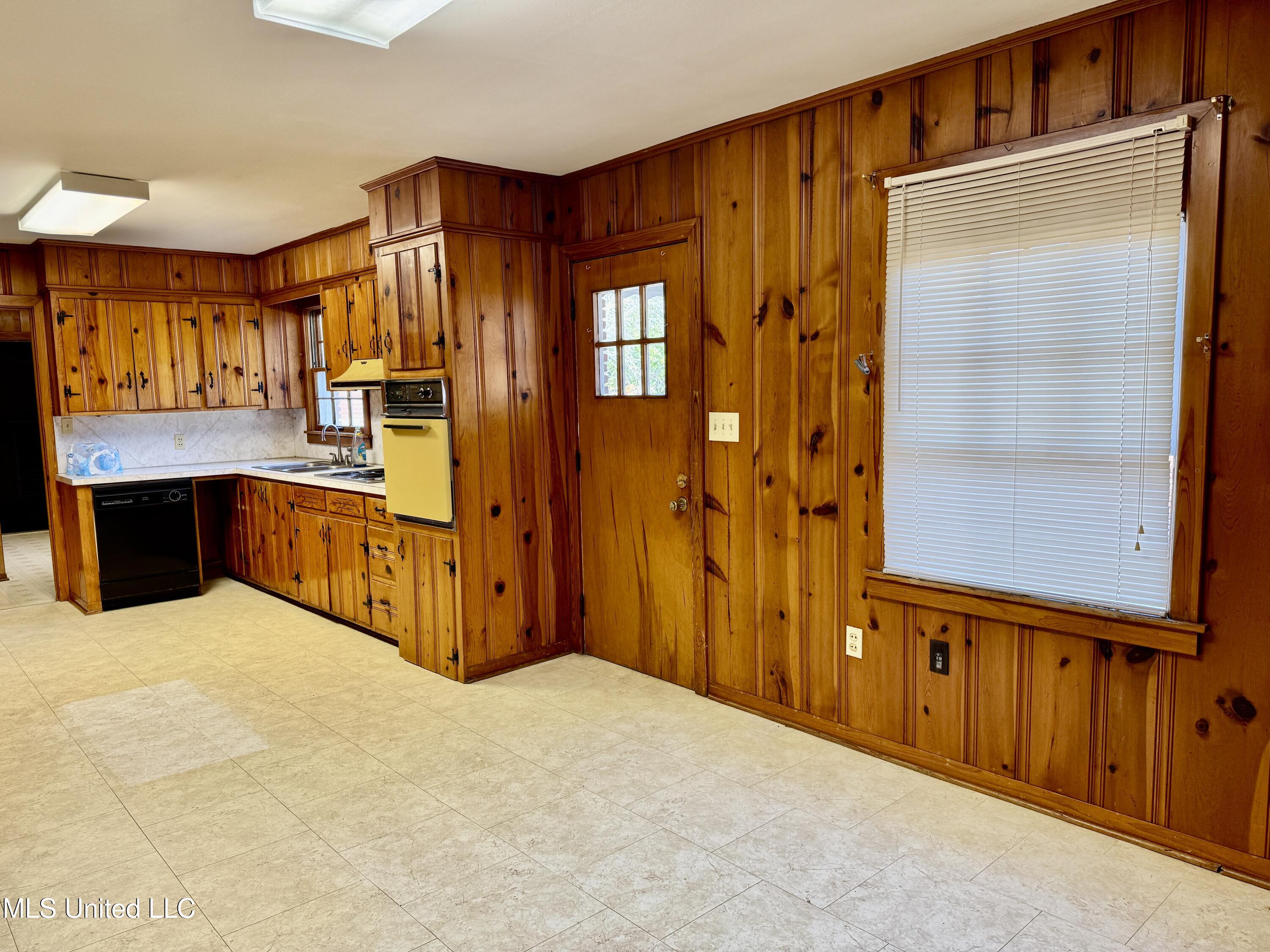 12 Fatherland Road Natchez, MS 39120 - Photo 19 of 40 IMG_7404