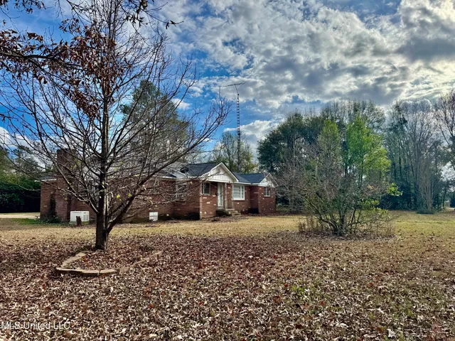 $179,000 | 12 Fatherland Road, Natchez, MS 39120
