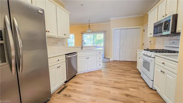 $2,000 | 1221 Beaverton Trail, Winston-Salem, NC 27103