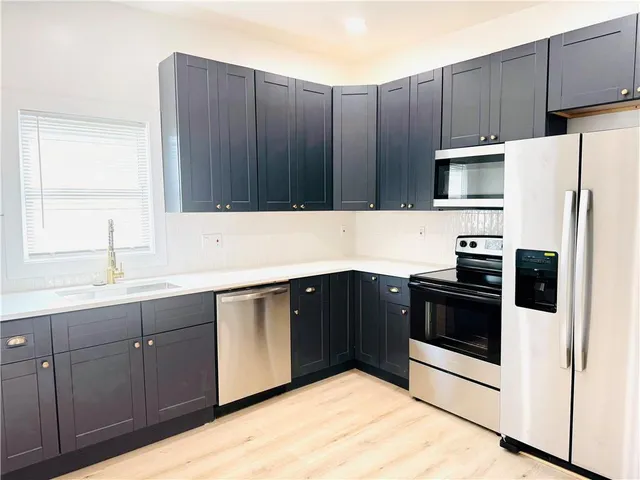 $1,400 | 3722 East 10th Street, Unit B, Kansas City, MO 64127