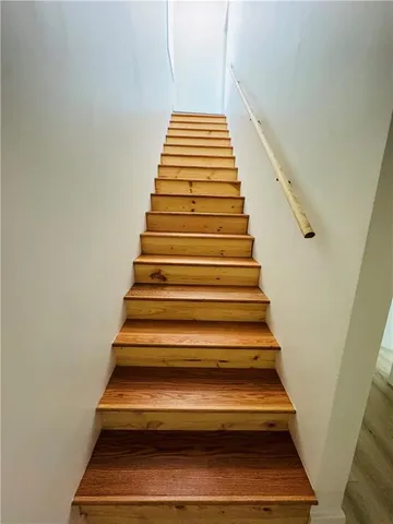 $1,400 | 3722 East 10th Street, Unit B, Kansas City, MO 64127