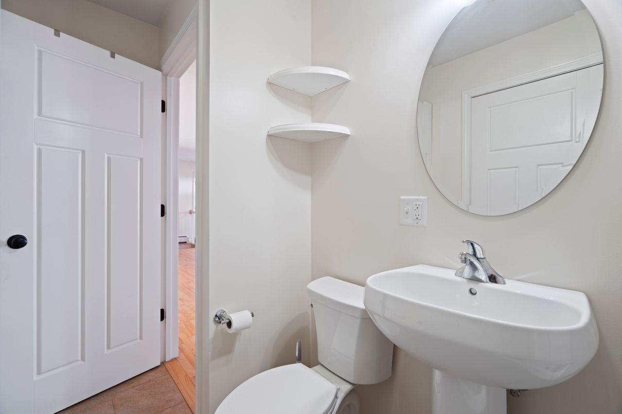 589 Laconia Road Tilton, NH 03276 - Photo 20 of 40
