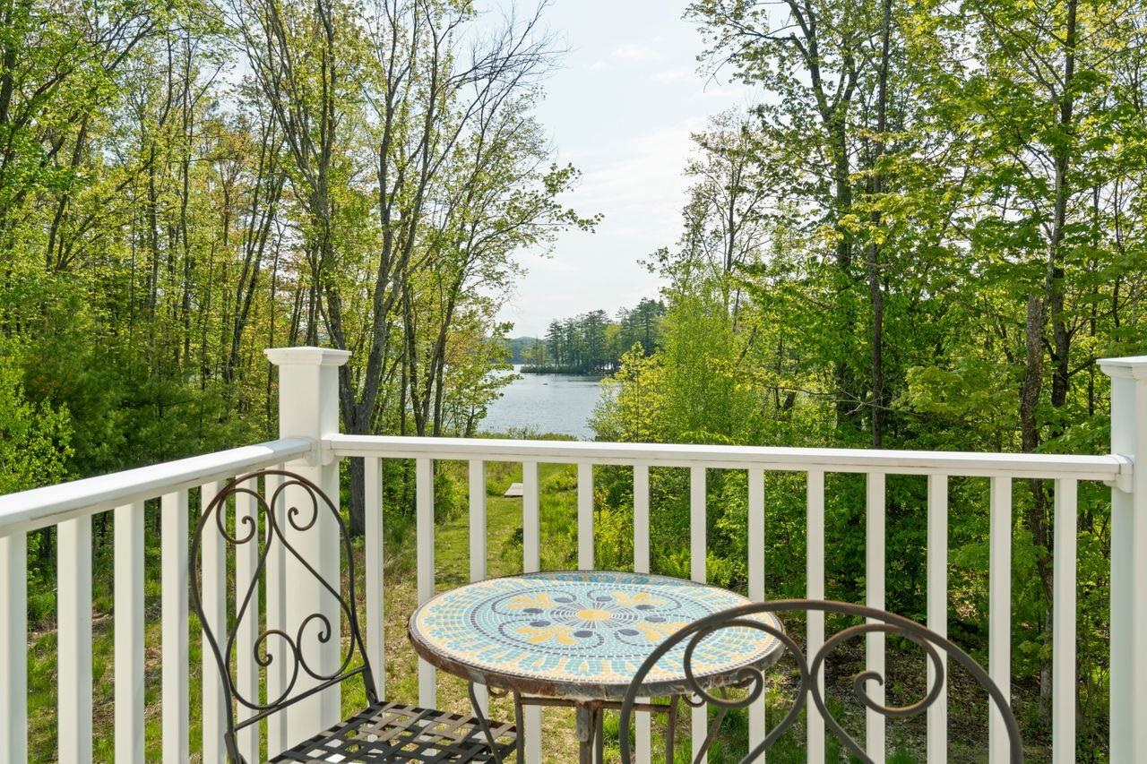 589 Laconia Road Tilton, NH 03276 - Photo 4 of 40