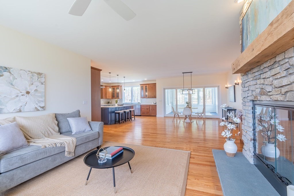 264 Southampton Road Holyoke, MA 01040 - Photo 25 of 42