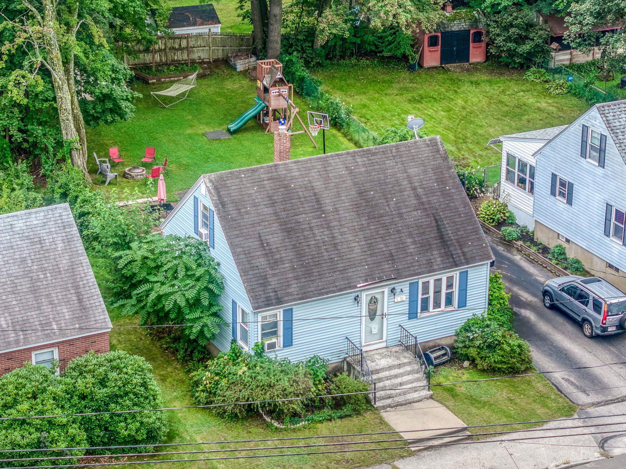 1031 Cilley Road Manchester, NH 03103 - Photo 2 of 21 Gallery Image 2