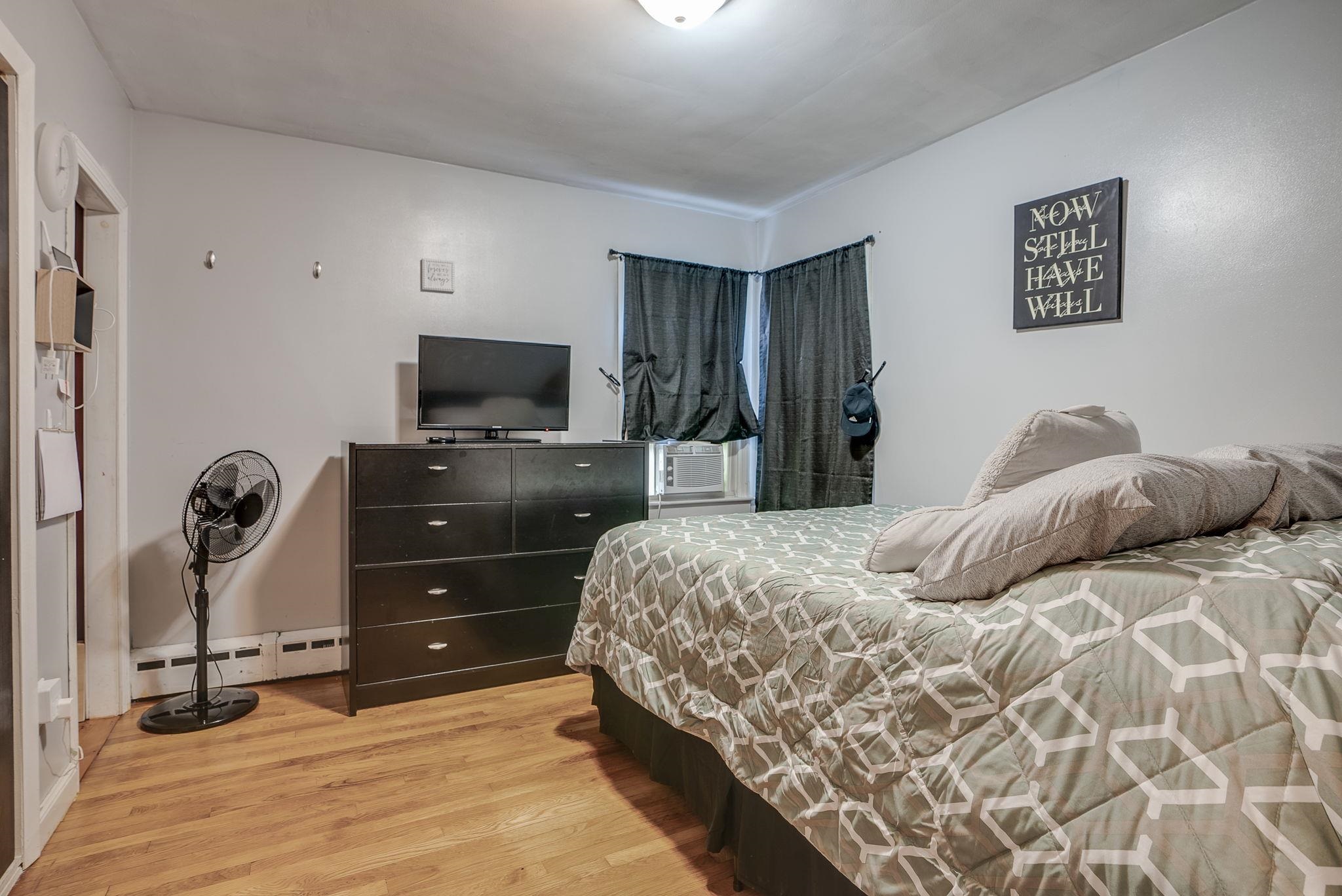 1031 Cilley Road Manchester, NH 03103 - Photo 8 of 21 Gallery Image 8