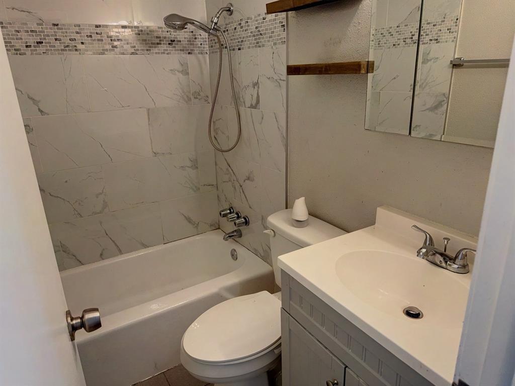 3621 Pleasant Run Road Irving, TX 75062 - Photo 11 of 18