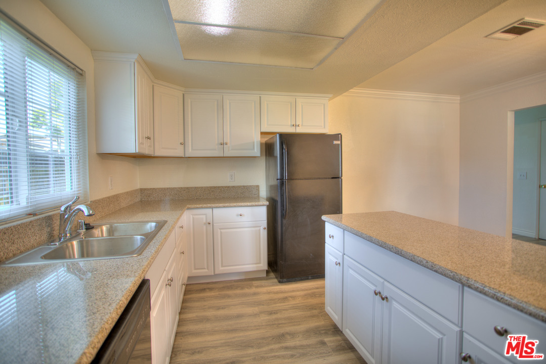 5115 Swallow Lane Riverside, CA 92505 - Photo 8 of 24