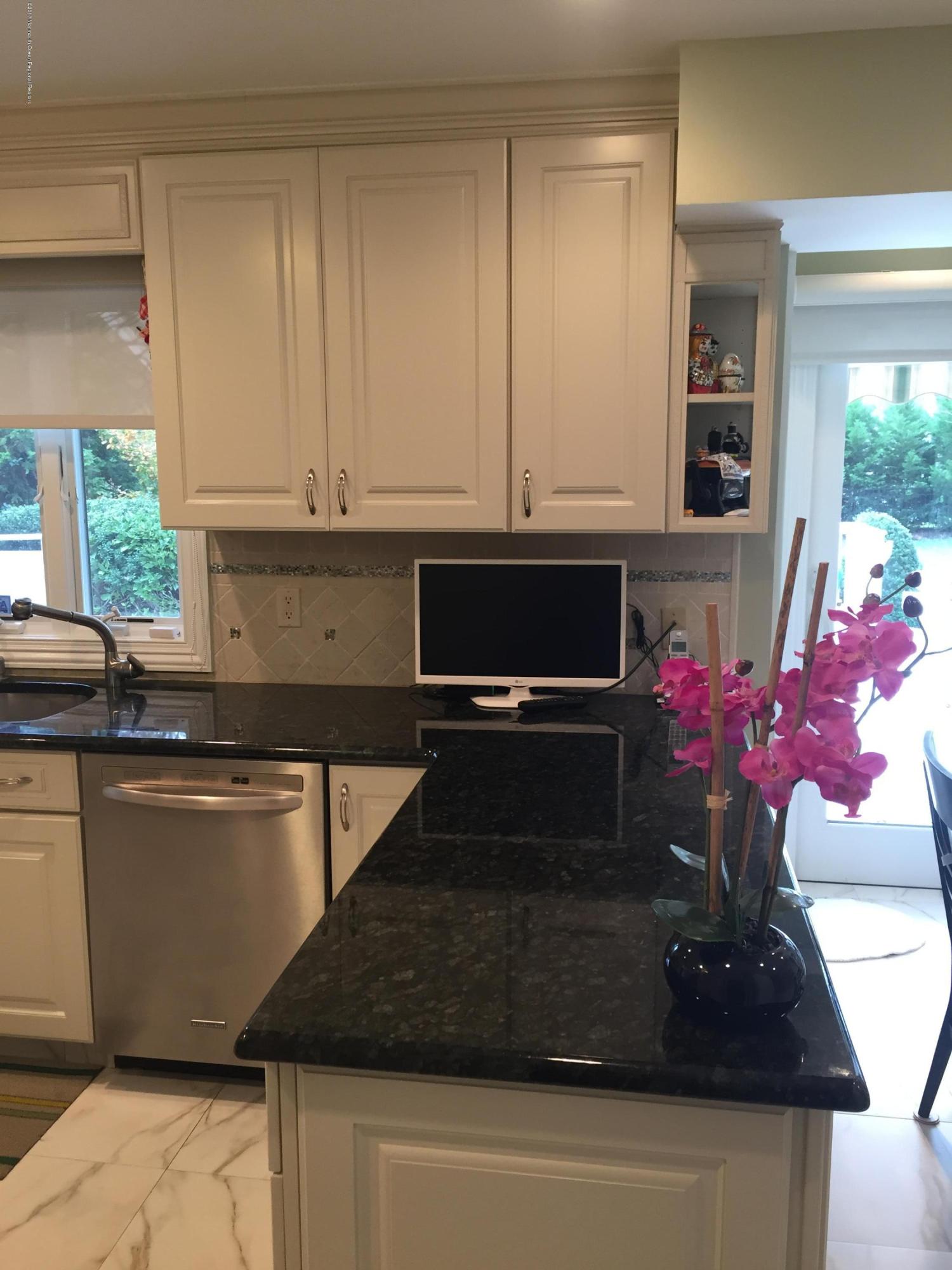 17 Woods Road West Long Branch, NJ 07764 - Photo 10 of 28 IMG_6691 2