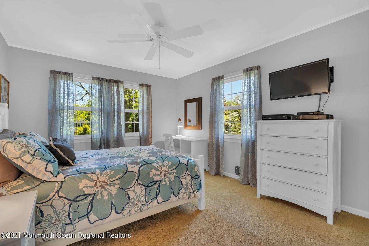 33 Pelican Road Middletown, NJ 07748 - Photo 24 of 45 2nd Bedroom