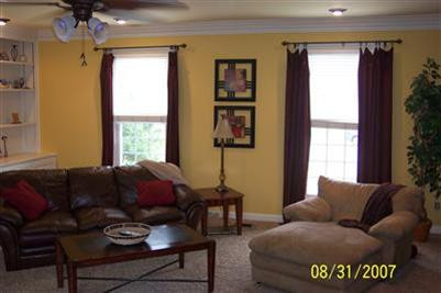 2101 Rollingdale Road Lexington, KY 40513 - Photo 3 of 15 Family room.