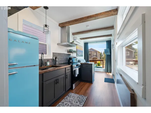 $329,000 | 335 Hillsdale Street West, Oceanside, OR 97141