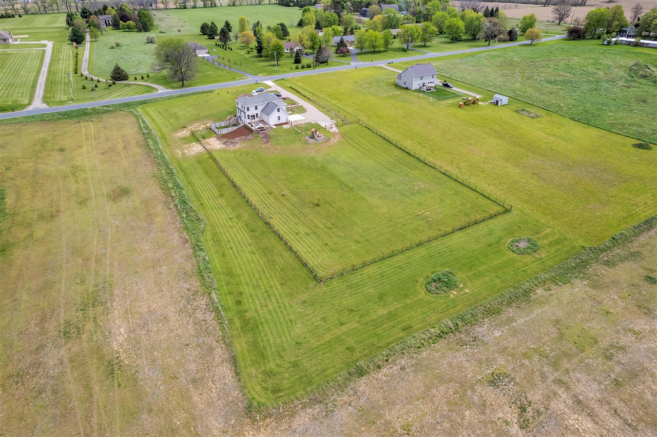 6217 Mast Road Dexter, MI 48130 - Photo 4 of 68