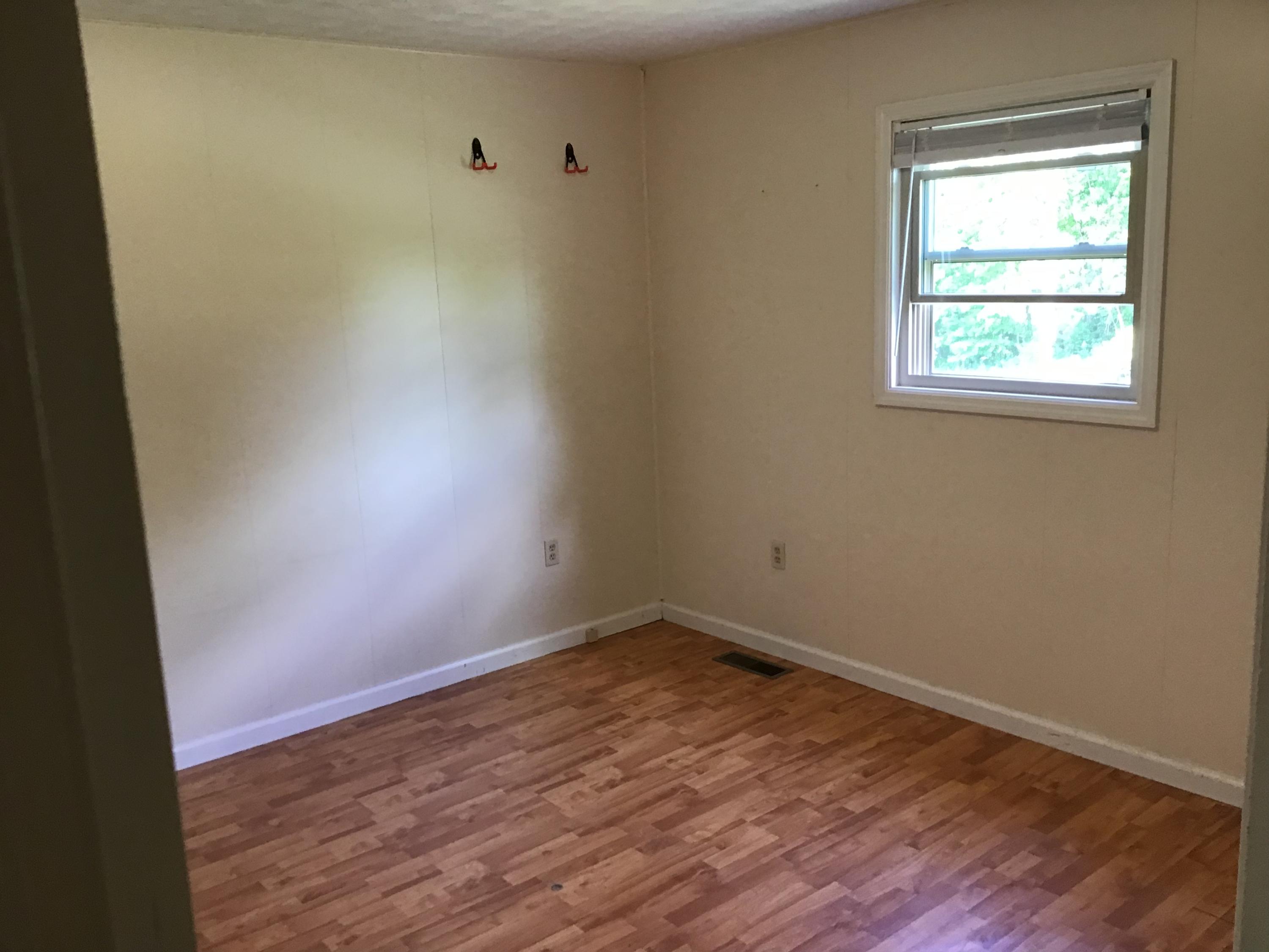 1264 West Creston Road Crossville, TN 38571 - Photo 6 of 14 8D5B4511-79F2-4DFA-ABA2-3E8D5A4C2F83
