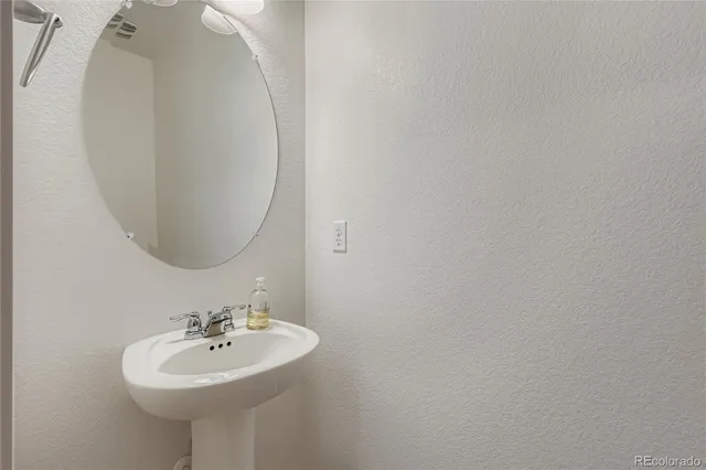 $2,795 | 9935 Ceylon Court, Commerce City, CO 80022