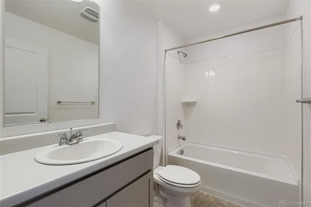 $2,795 | 9935 Ceylon Court, Commerce City, CO 80022