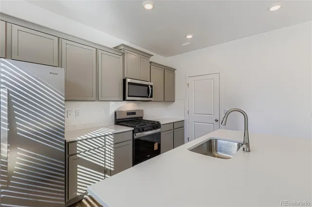 $2,795 | 9935 Ceylon Court, Commerce City, CO 80022