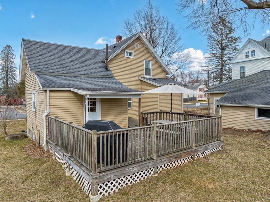 192 Allen Street Springfield, MA 01108 - Photo 30 of 35 a front view of a house with wooden fence