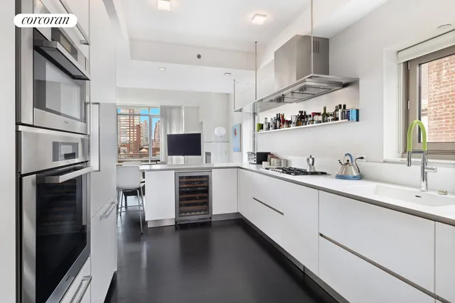 $7,500,000 | 120 West 72nd Street, Unit 15A | Upper West Side