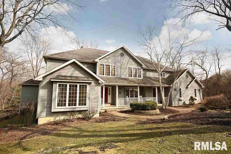 18305 Robbins Road Pleasant Valley, IA 52767 - Photo 1 of 22 Gallery Image 1