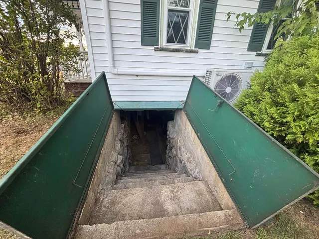 $114,900 | 141 Lancaster Road, Gorham, NH 03581