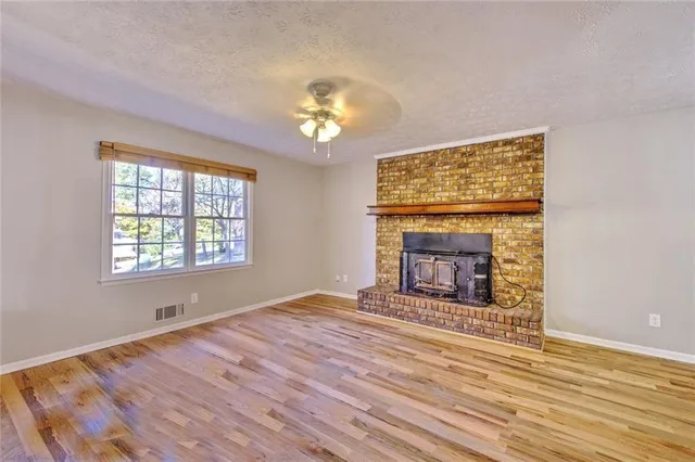 $333,900 | 1304 Vine Street Northeast, Gainesville, GA 30501