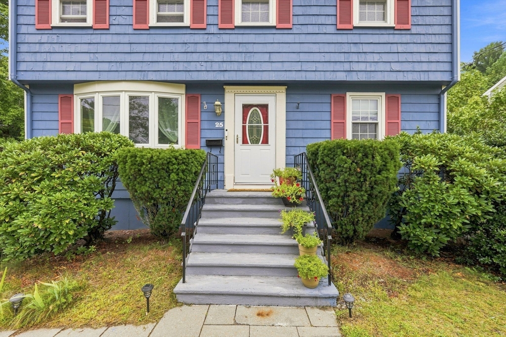 25 Mohawk Path Bellingham, MA 02019 - Photo 2 of 42 Gallery Image 2