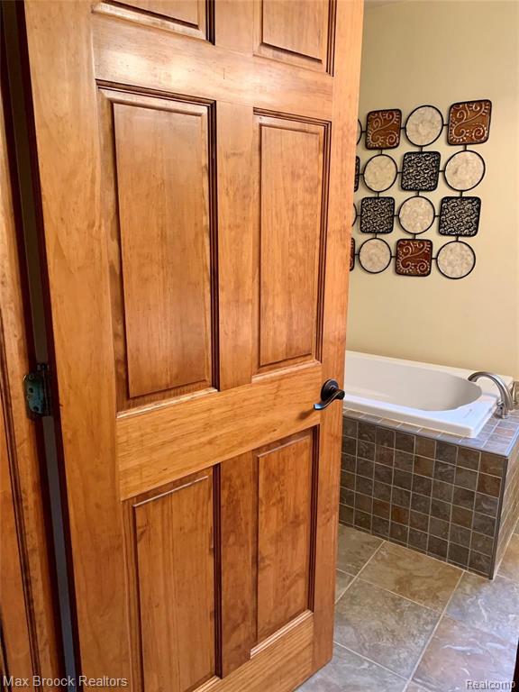 725 Wirbel Road Pinconning, MI 48650 - Photo 28 of 89