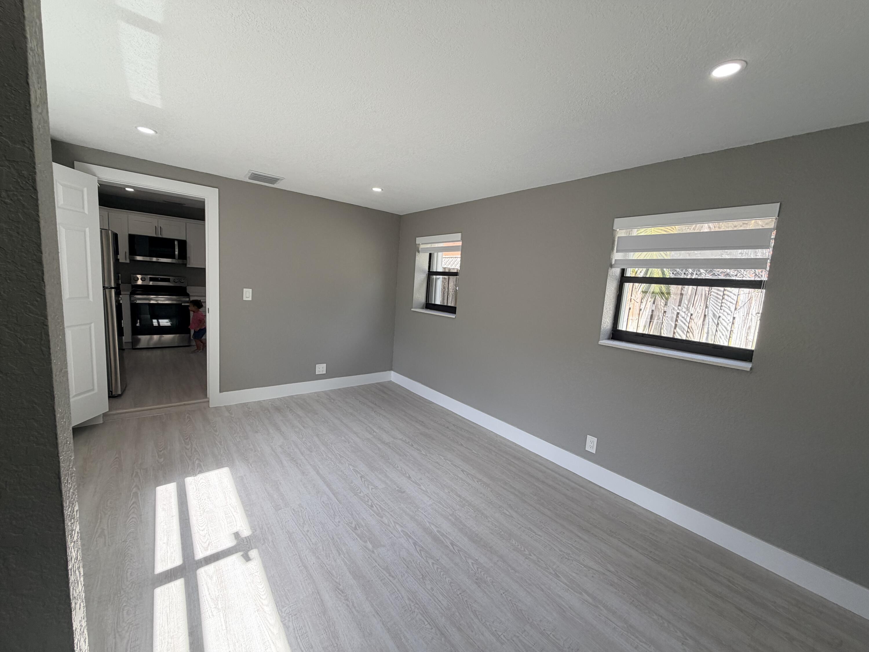 827 Franklin Road West Palm Beach, FL 33405 - Photo 15 of 19 IMG_1616