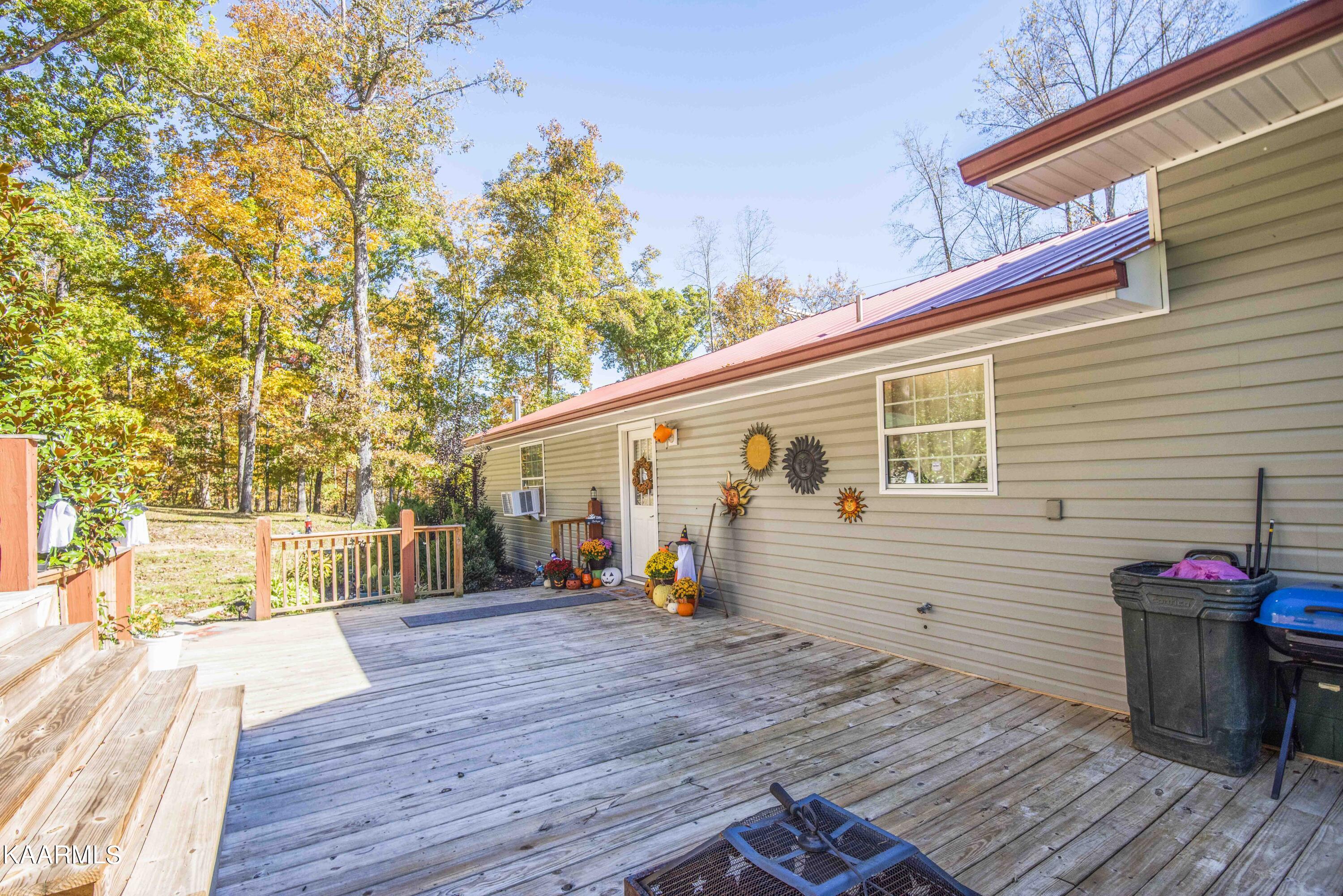 580 Rice Road Dayton, TN 37321 - Photo 20 of 45 deck_1