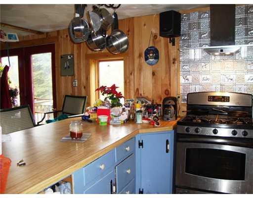 19 Webster Road Freeport, ME 04032 - Photo 4 of 10 Kitchen.