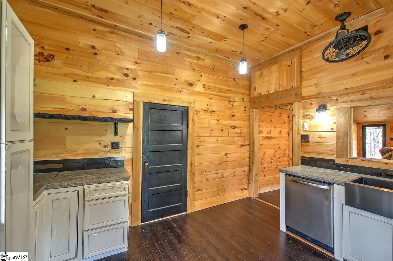 939 Glassy Road Landrum, SC 29356 - Photo 13 of 33