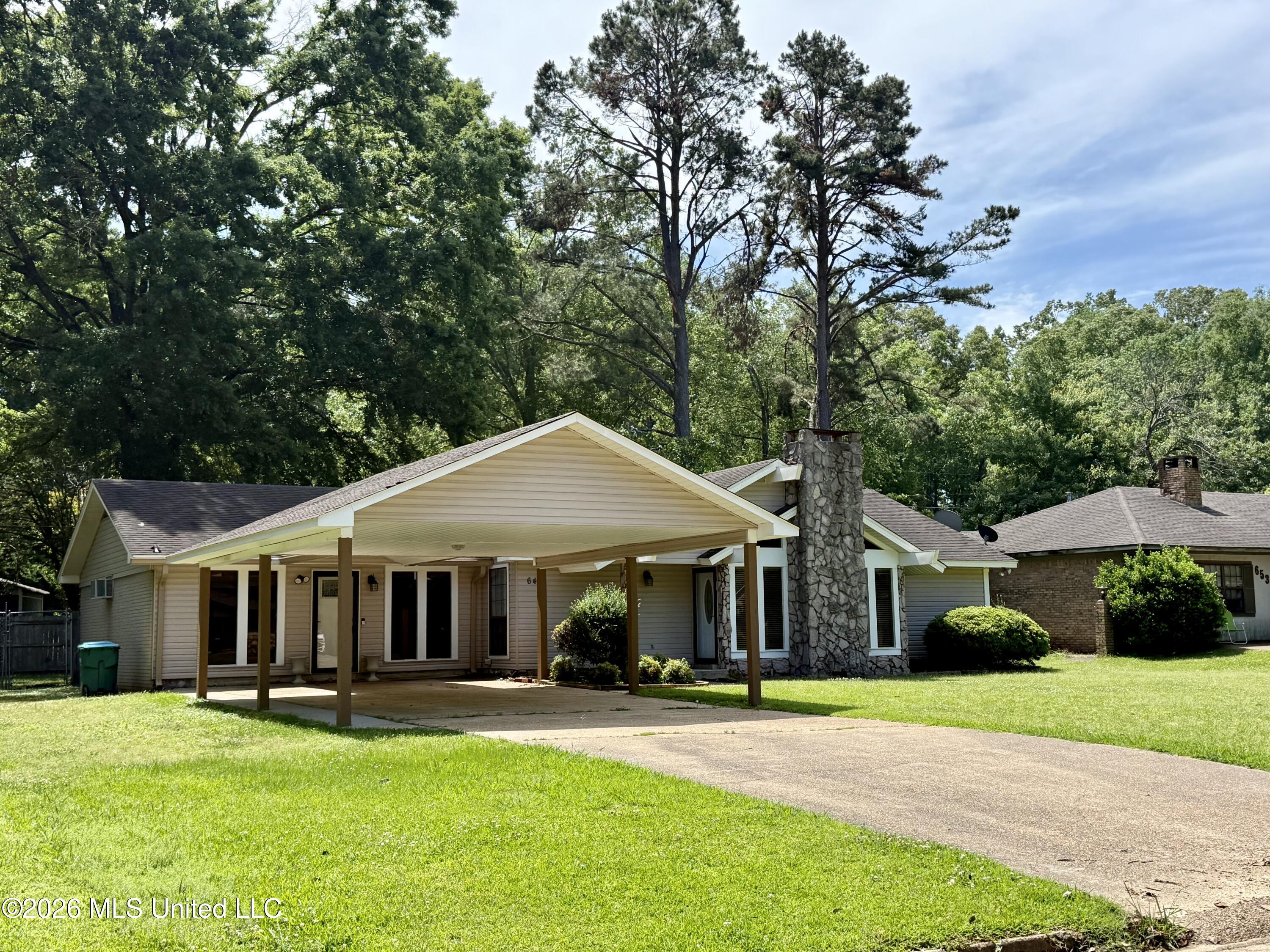 649 Old Hickory Road Grenada, MS 38901 - Photo 2 of 23 IMG_8295