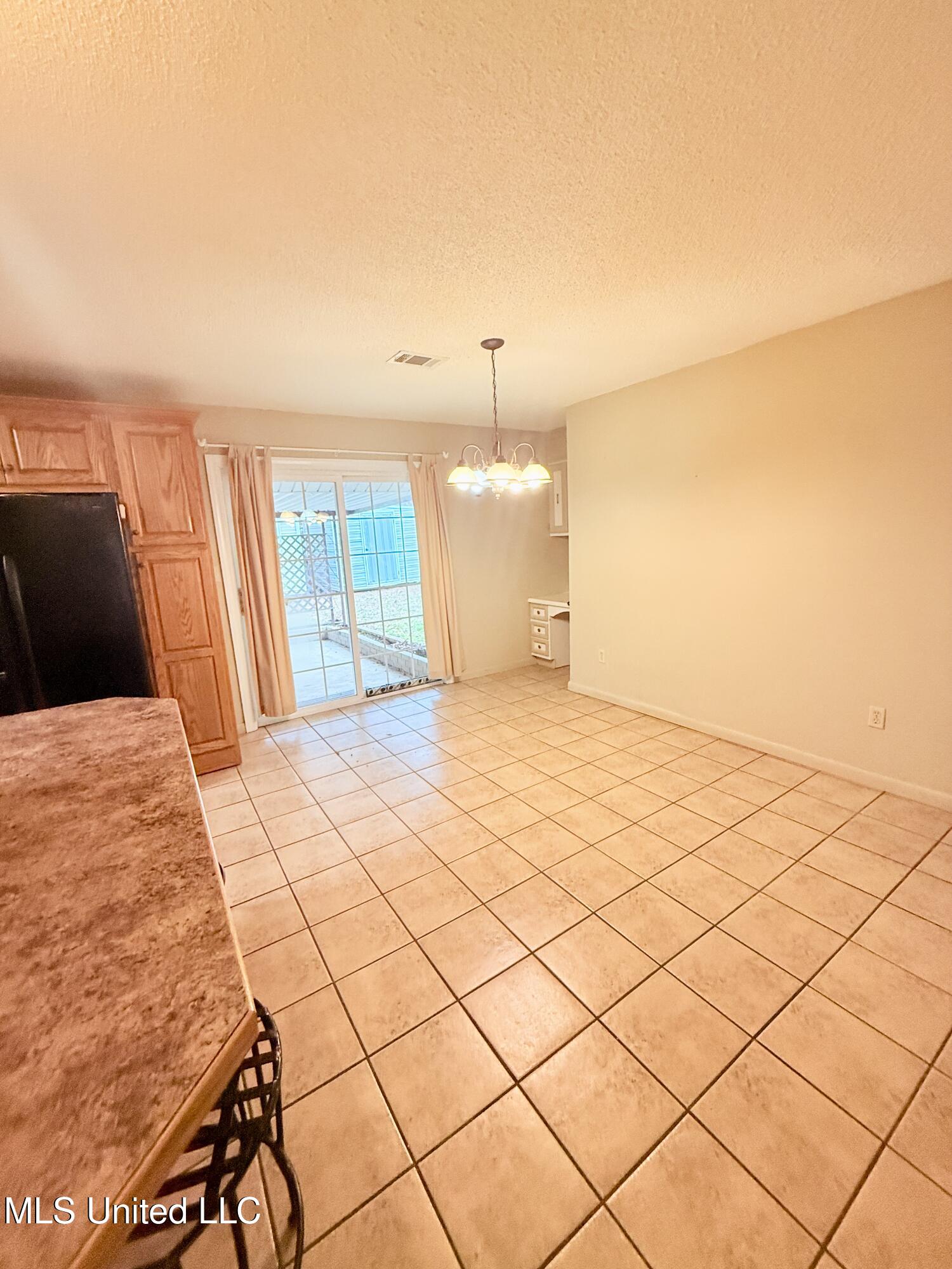 649 Old Hickory Road Grenada, MS 38901 - Photo 8 of 25 IMG_5875