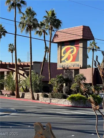 $1,050 | 5081 River Glen Drive, Unit 120, Las Vegas, NV 89103