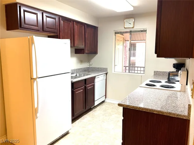 $1,050 | 5081 River Glen Drive, Unit 120, Las Vegas, NV 89103