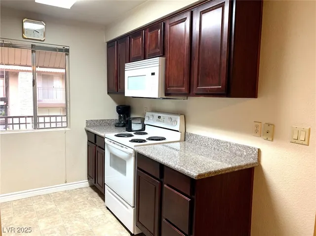 $1,050 | 5081 River Glen Drive, Unit 120, Las Vegas, NV 89103